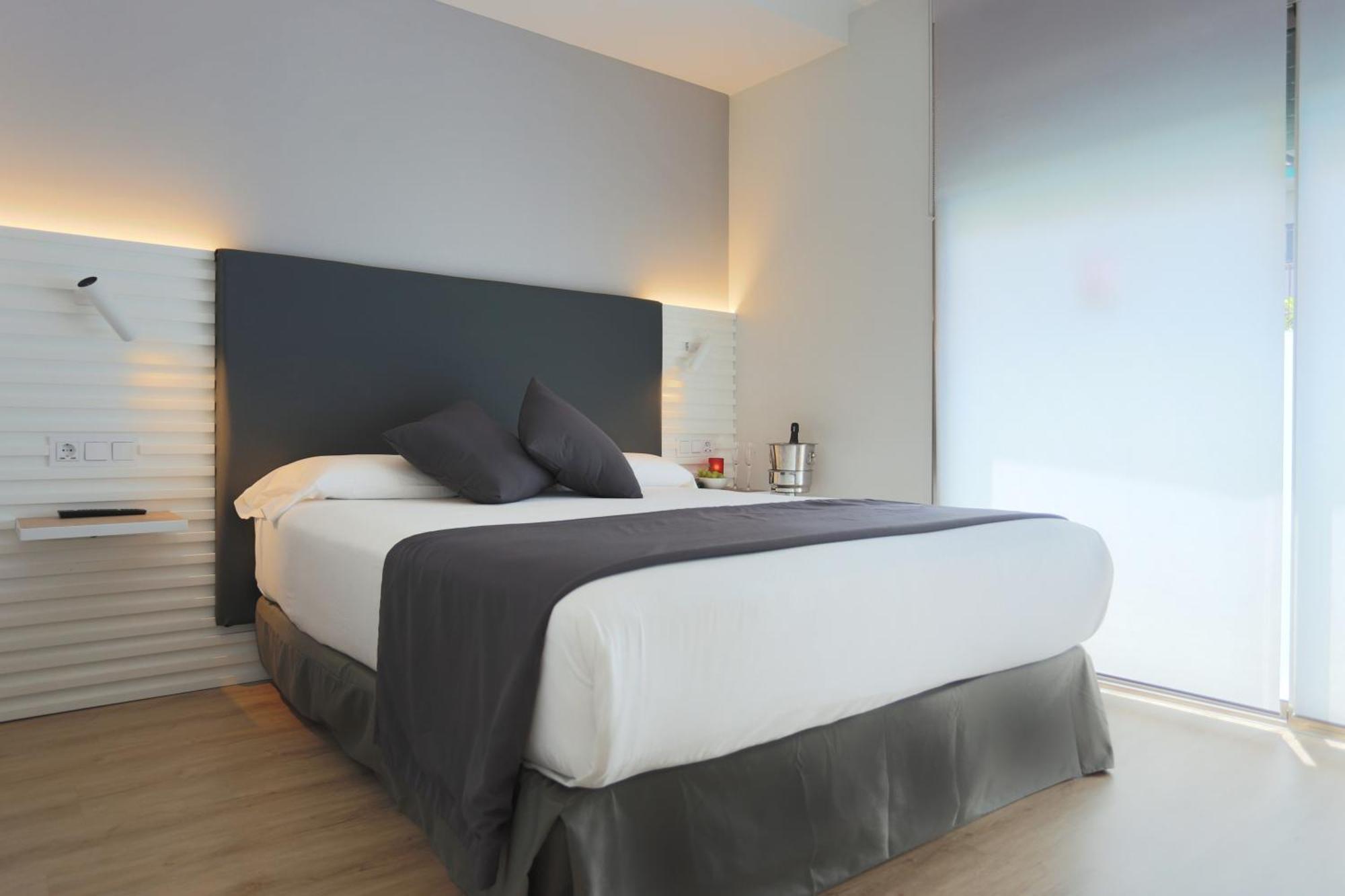 Sitges Chill Bar&Rooms Exterior foto