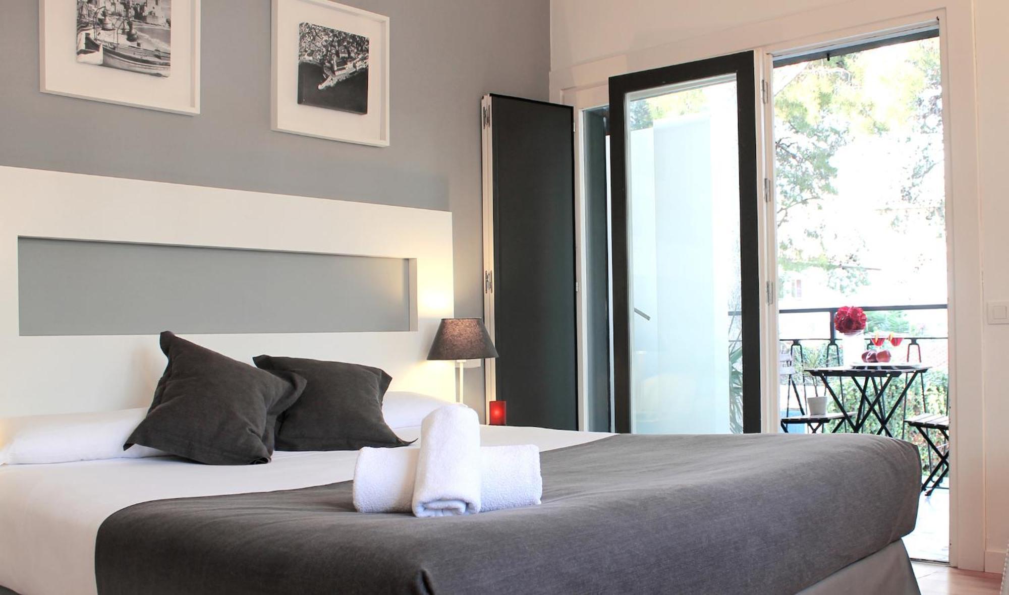 Sitges Chill Bar&Rooms Exterior foto